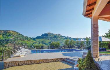 Casa Vacanza per 12 Persone in Rende, Provincia di Cosenza, Foto 3