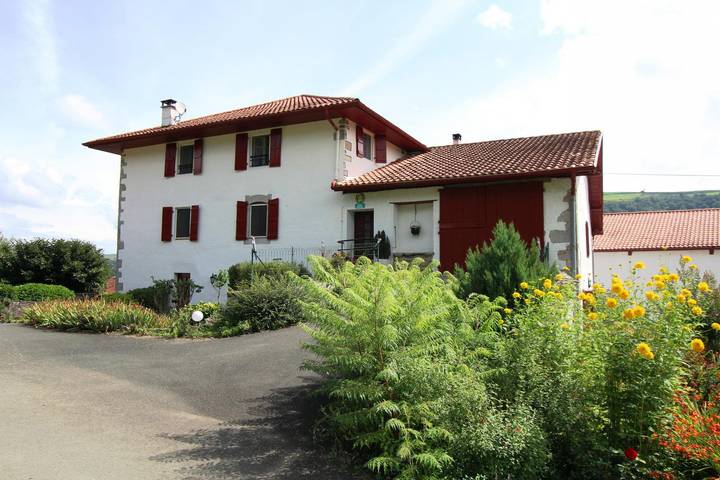 Gîte pour 4 personnes, avec jardin, animaux acceptés en Pyrénées-Atlantiques - 2