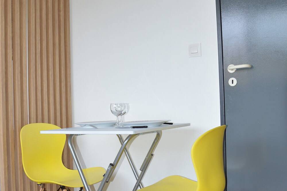 Entire apartment, Le Delta * Centre/Chu * private parking * Netflix / Wifi in Poitiers, Vienne