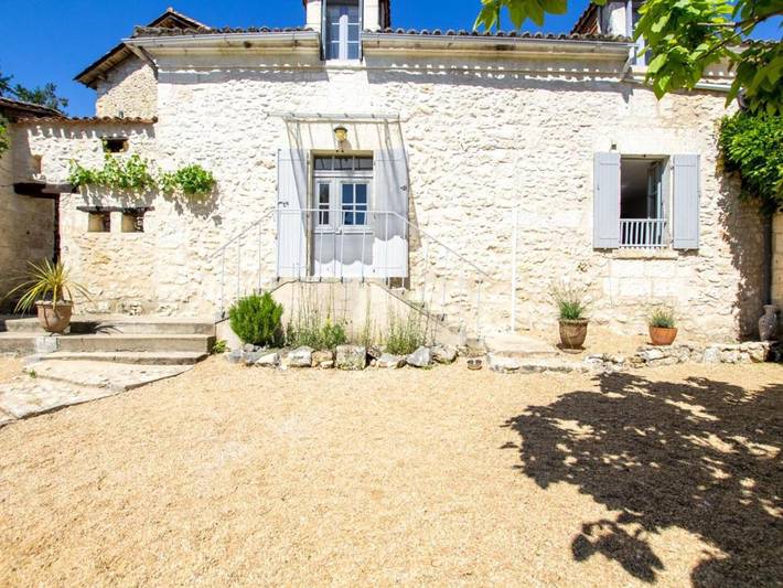 Location de vacances pour 6 personnes, avec jardin à Champagnac-de-Belair - 3