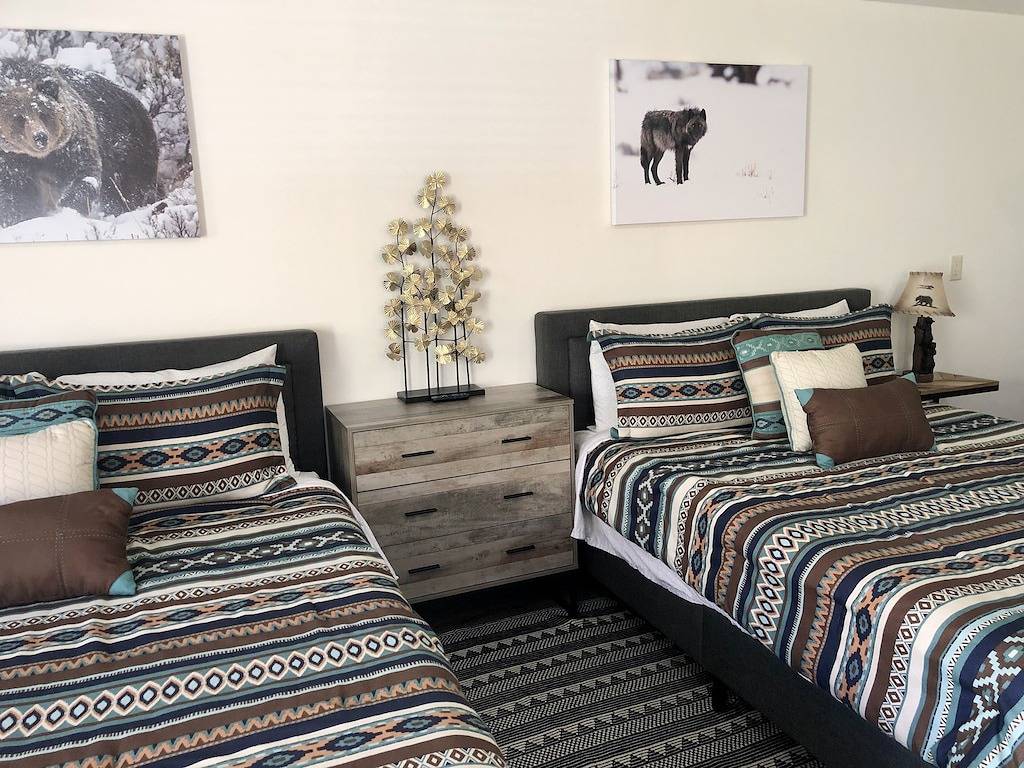 Elk View Cabin in Gardiner, Absaroka Range