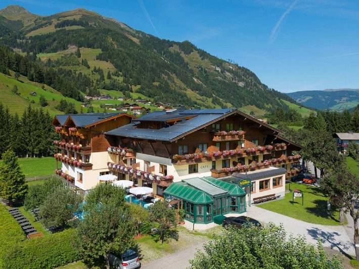Hotel für 2 Personen, mit Balkon und Garten sowie Pool und Sauna