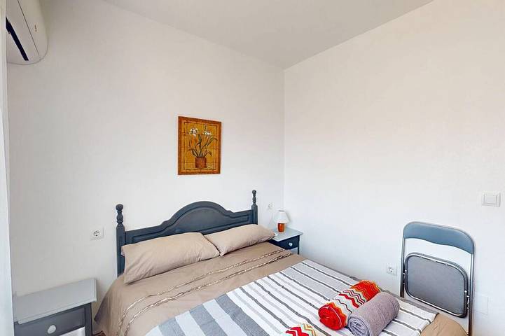 Gîte pour 6 personnes, avec terrasse et jardin dans Los Nietos - 3