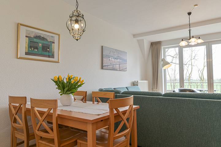 Ferienwohnung für 5 Personen, mit Garten und Balkon, kinderfreundlich