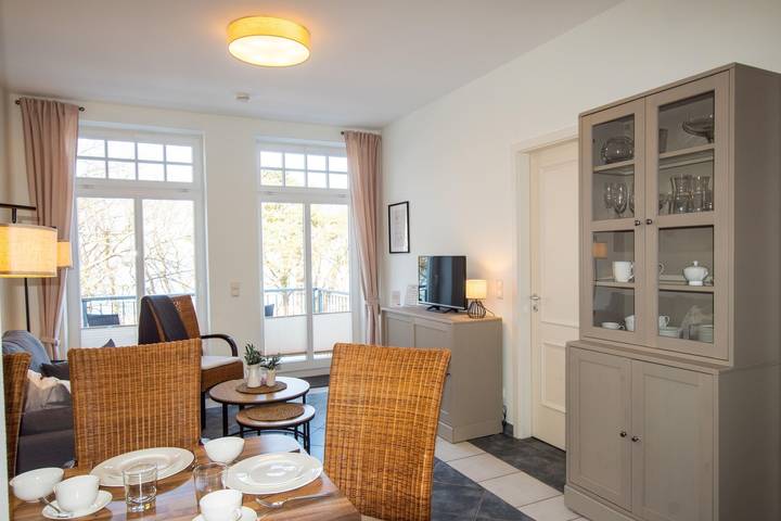 Ferienwohnung für 4 Personen, mit Balkon und Sauna sowie Seeblick in Kühlungsborn - 2
