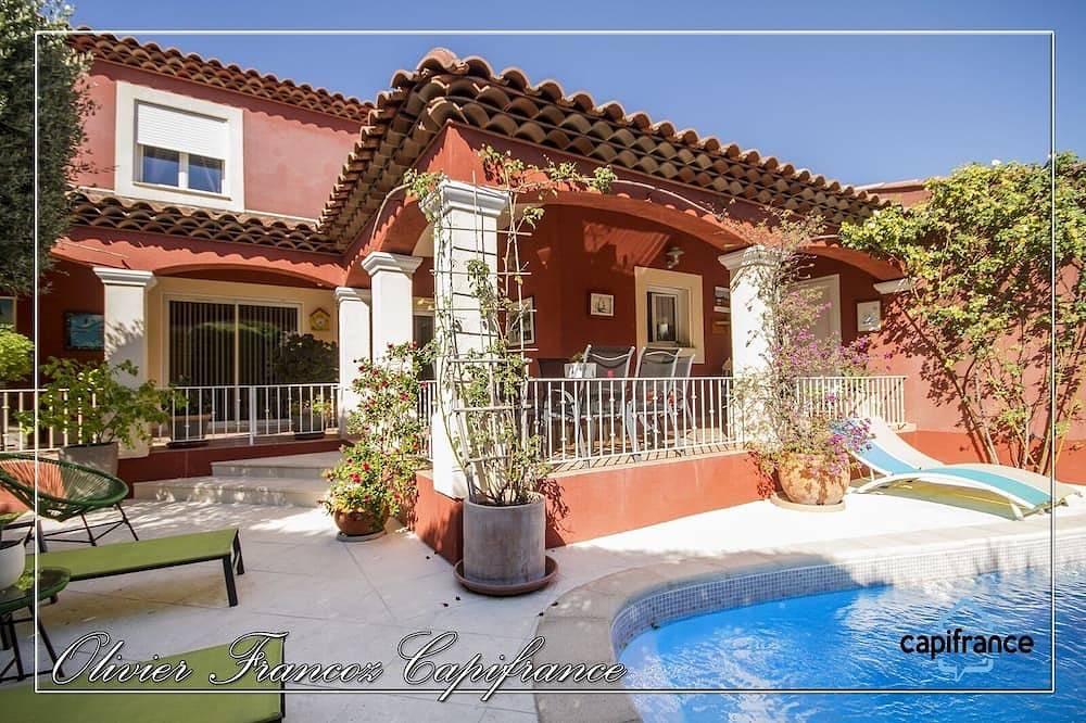 Villa sécurisée pres des lecques et de la madrague in Saint-Cyr-sur-Mer, Région de Toulon