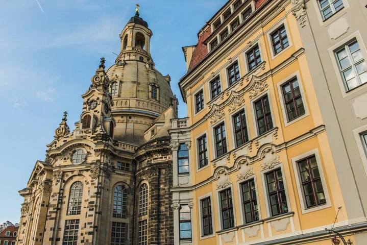 Hotel für 4 Personen, mit Whirlpool und Sauna sowie Terrasse, mit Haustier in Dresden Striezelmarkt