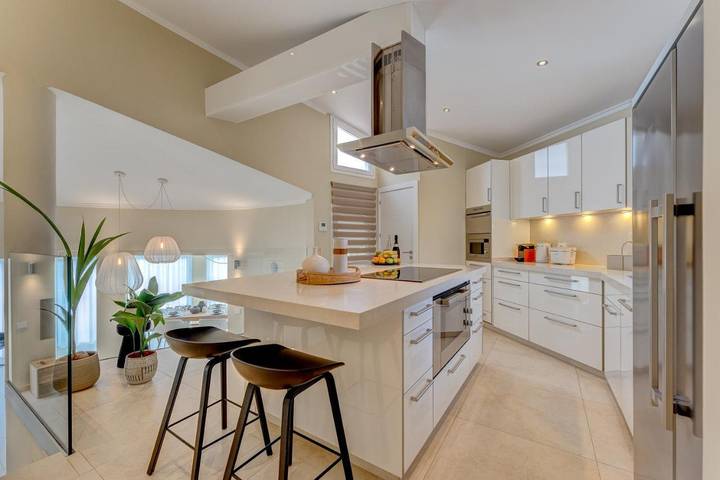 Villa für 12 Personen, mit Whirlpool und Pool sowie Balkon, kinderfreundlich in Adeje