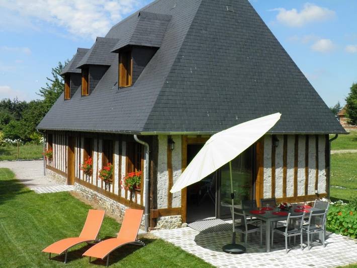 Gîte pour 7 personnes, avec Terrasse ainsi que Jardin et Vue