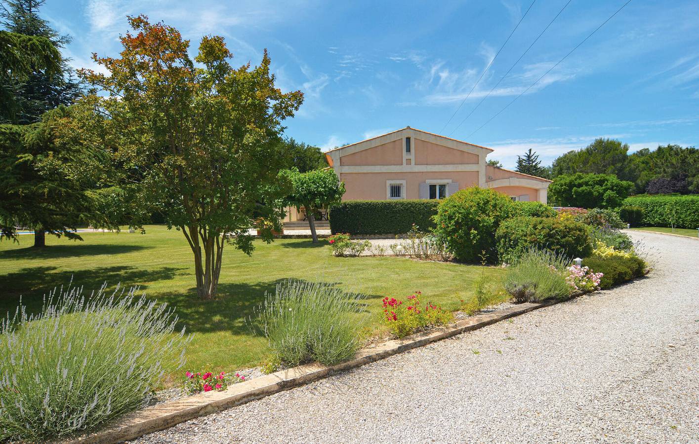 Estancia tranquila con piscina, jardín y aparcamiento in Saint-Cannat, Region de Aix-en-Provence