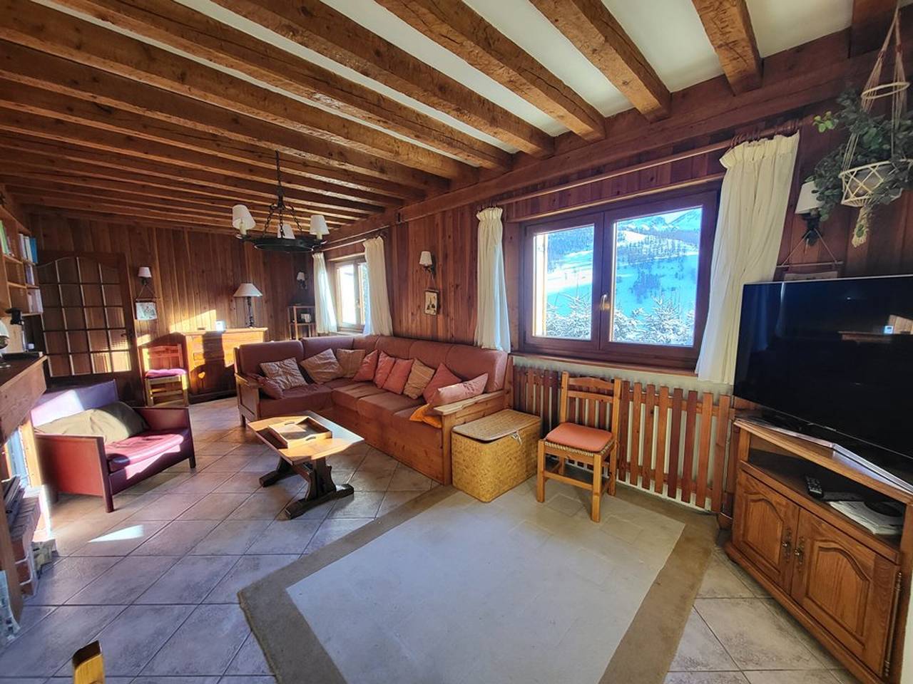 Chalet spacieux avec cheminée et salle de cinéma à Montgenèvre in Montgenèvre, Région de Briançon