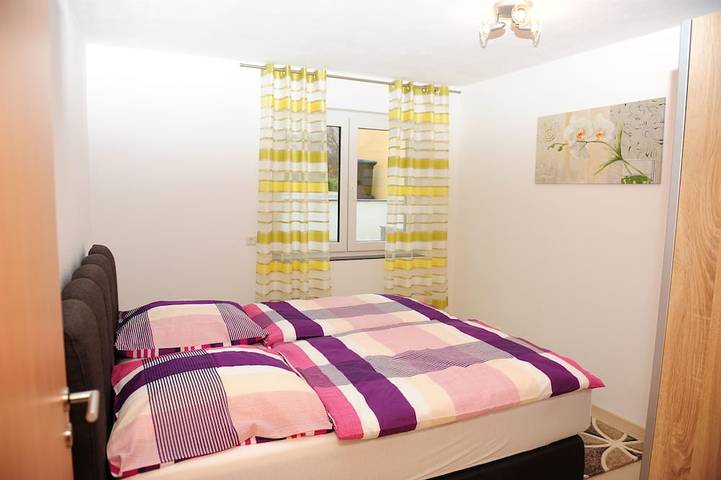 Ganze Wohnung, Direkt in Tettnang. Mit Terrasse. Eigener Parkplatz. in Tettnang, Region Bodensee-Oberschwaben