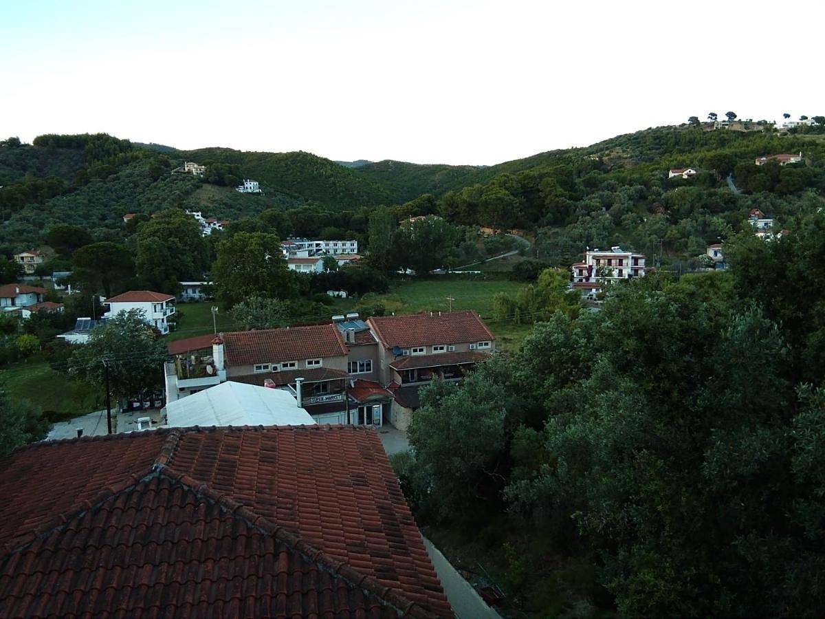 Family Room with Mountain View in Troulos, Sporades