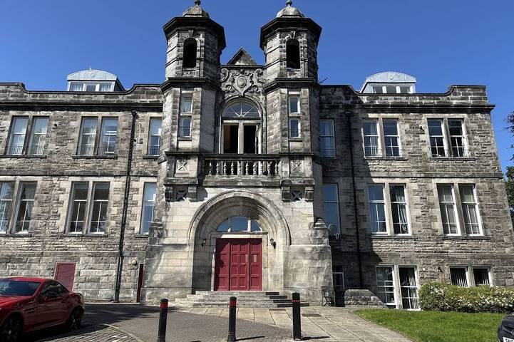 Holiday rental for 4 people in Dunfermline