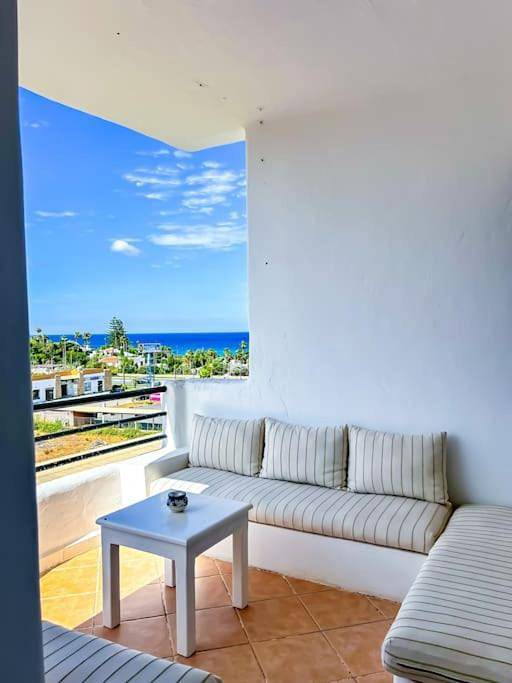Appartement de vacances pour 4 personnes, avec vue ainsi que piscine et terrasse