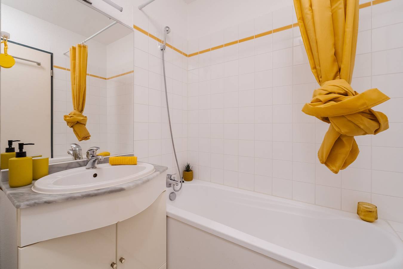 Apartamento entero, Le Refuge Toulousain - Proche Aéroport in Toulouse, Alto Garona