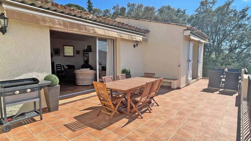 Location de vacances pour 10 personnes, avec jardin et piscine, animaux acceptés à Sainte-Maxime - 3