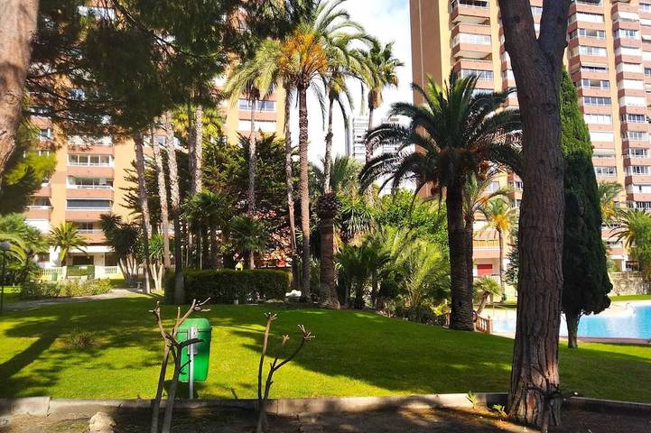 Casa rural para 4 personas, con piscina y terraza en Benidorm