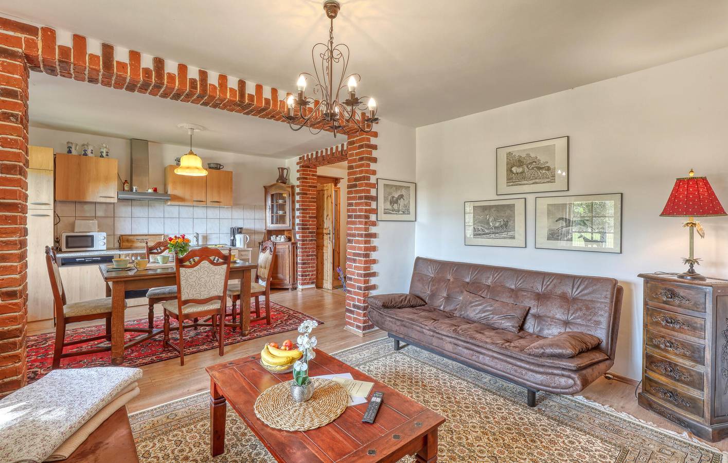 Ganze Ferienwohnung, Gemütliche Wohnung mit WiFi & Parkplatz in der Nähe des Zentrums von Zurow in Zurow, Nordwestmecklenburg (Wismar und Umgebung)