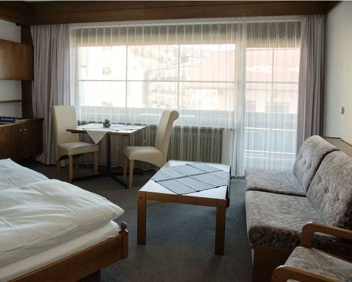 Ferienwohnung für 2 Personen, mit Whirlpool und Terrasse sowie Sauna, mit Haustier in Oberbayern - 4