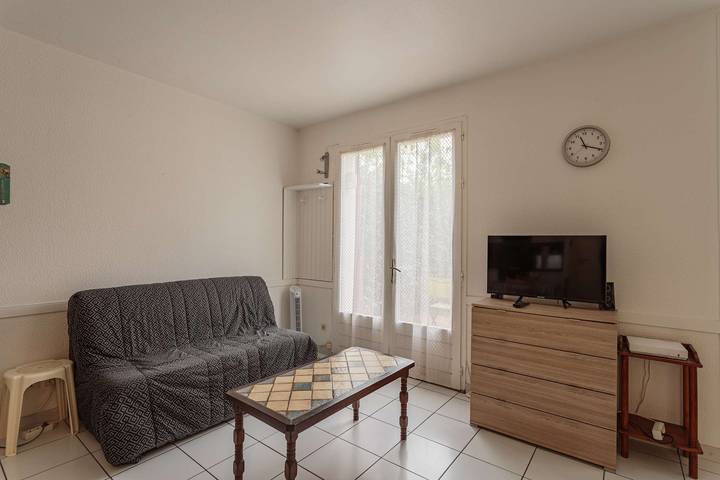 Estudio entero, Studio idéalement situé avec jardin et place de parking in Cambo-les-Bains, Region de Bayona