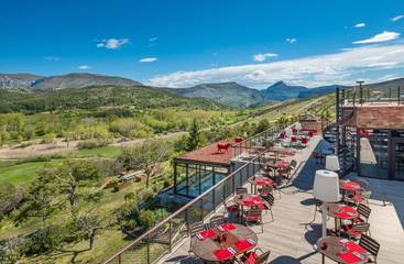 Hôtel pour 2 personnes, avec piscine et jacuzzi ainsi que sauna et jardin à La Palud-sur-Verdon