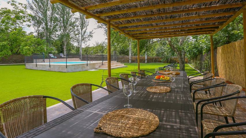 Casa rural para 17 personas, con piscina y balcón/terraza en Castaño del Robledo - 4