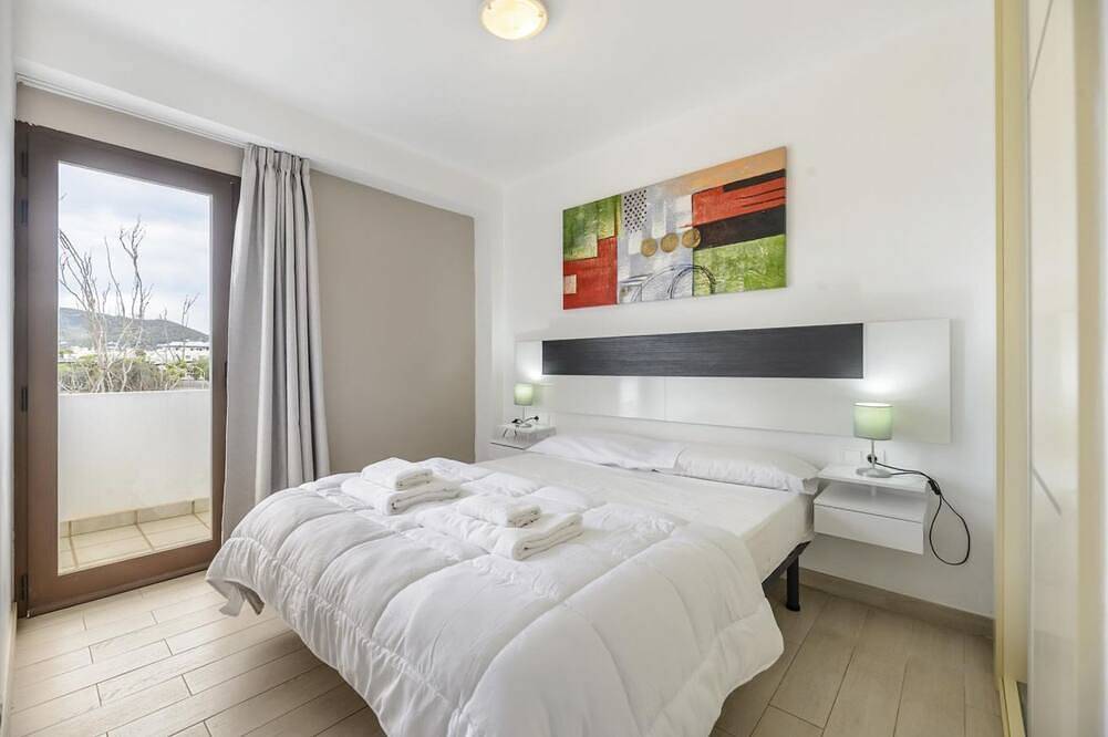 Geheel appartement, Esmeralda apartment in Ibiza!!! 302 in Playa d'en Bossa, Ibiza Stad