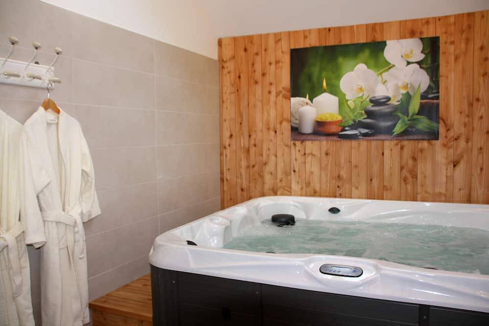 La Grange de Jeanne  avec  Spa  Privé  (accessible directement du gîte) in Moosch, Parc naturel régional des Ballons des Vosges