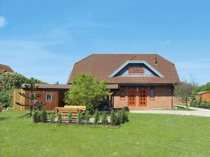 Ferienwohnung für 4 Personen, mit Balkon und Garten in Neuenkirchen (Rügen)