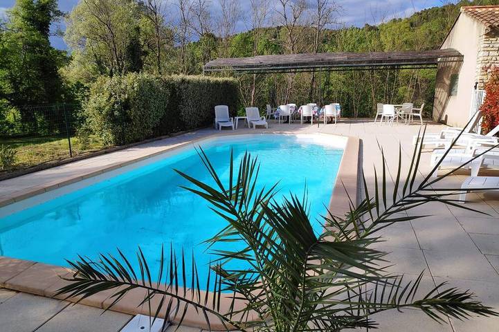 Villa pour 13 personnes, avec Balcon ainsi que Jardin et Piscine