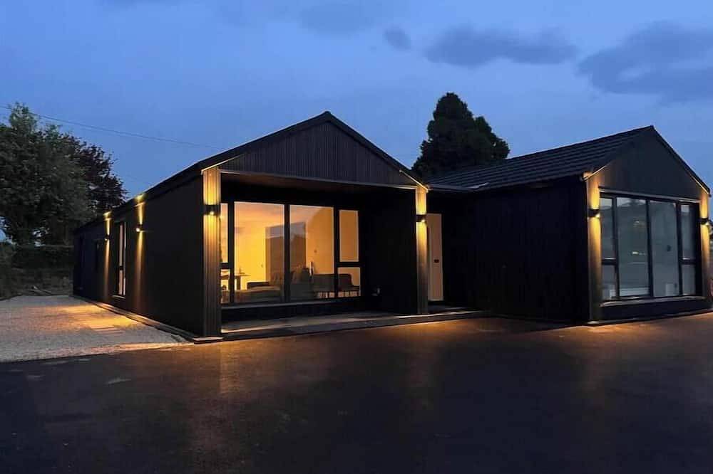 Brand New Luxury villa with spectacular views. in Cashel Rural, County Tipperary