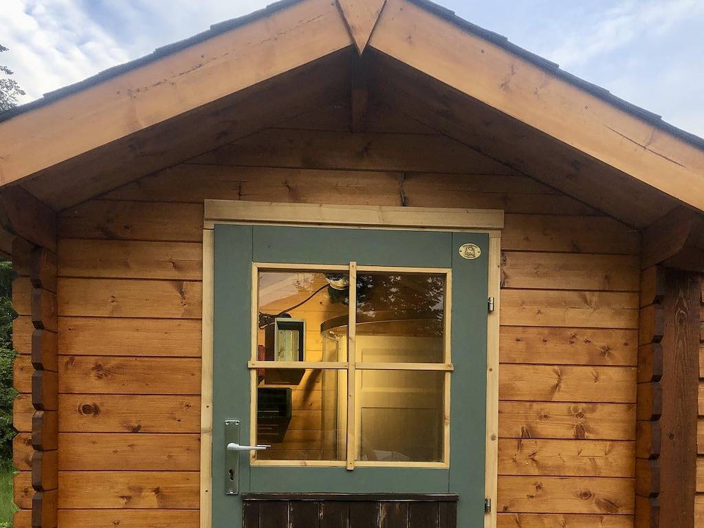 Discover Funky Bunky: Your Rustic Retreat 5 Min from Nelson in Nelson (Britisch-Kolumbien), Whitewater Ski Resort