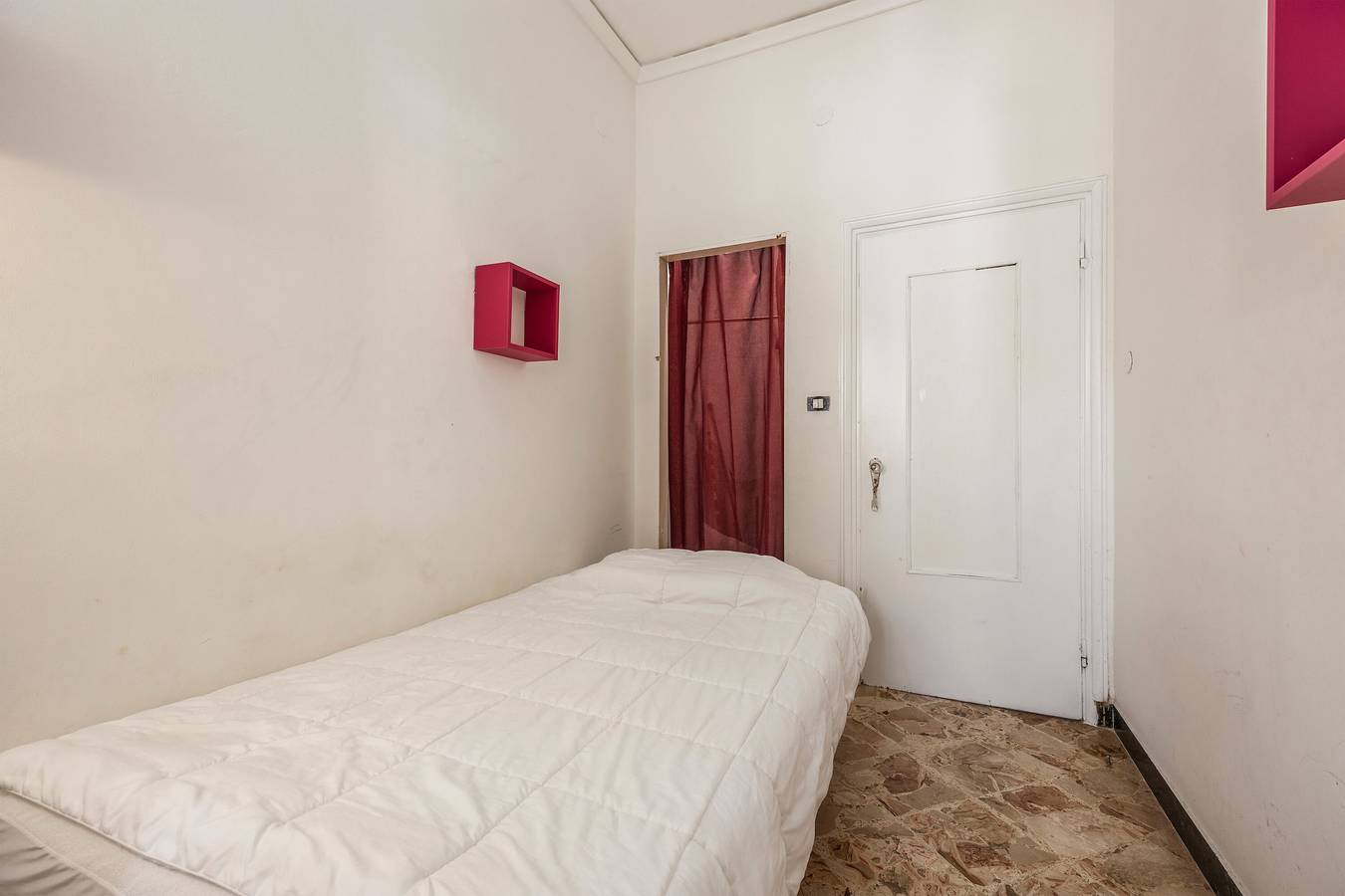 Entire apartment, Apartment 'Martini' with Mountain View, Wi-Fi and Air Conditioning in Mondello Beach, Palermo