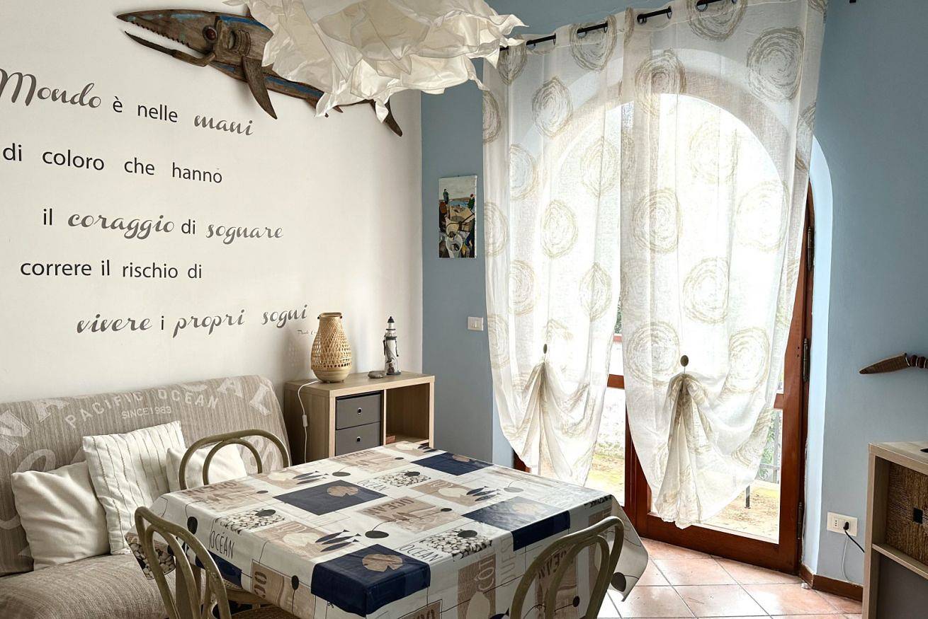 Apartamento entero, N284 - Numana, two-room apartment with terrace overlooking the sea in Numana, Riviera del Conero