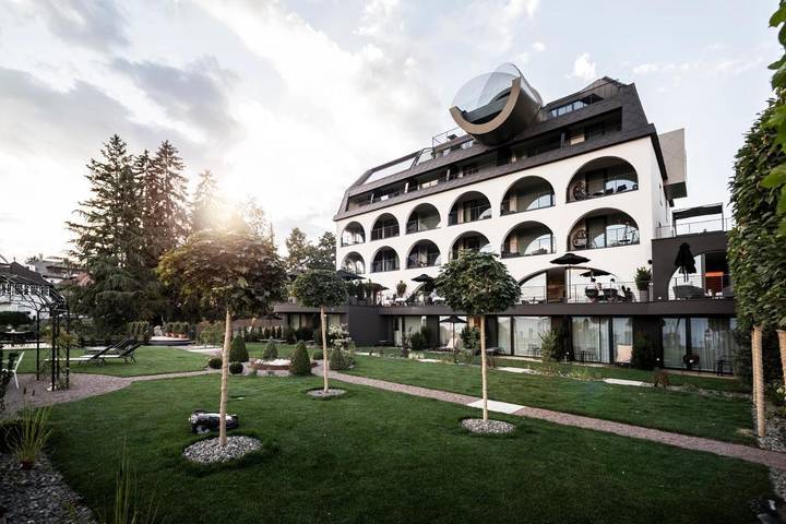 Hôtel pour 2 personnes, avec piscine et vue ainsi que jardin et sauna, animaux acceptés dans Soprabolzano - 2