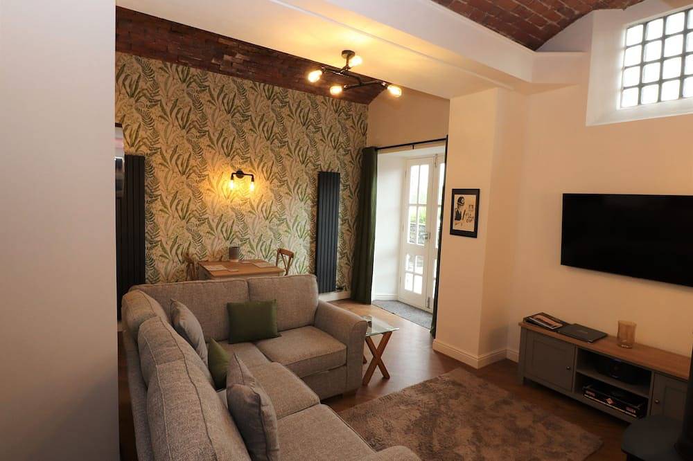 Fair Cop, pet friendly, with open fire in Hawkshead in Hawkshead, Lake District