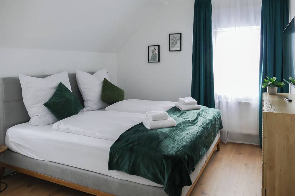 Ganze Wohnung, Modernes, zentrales Apartment mit Boxspringbett und Waschmaschine in Zirndorf, Franken