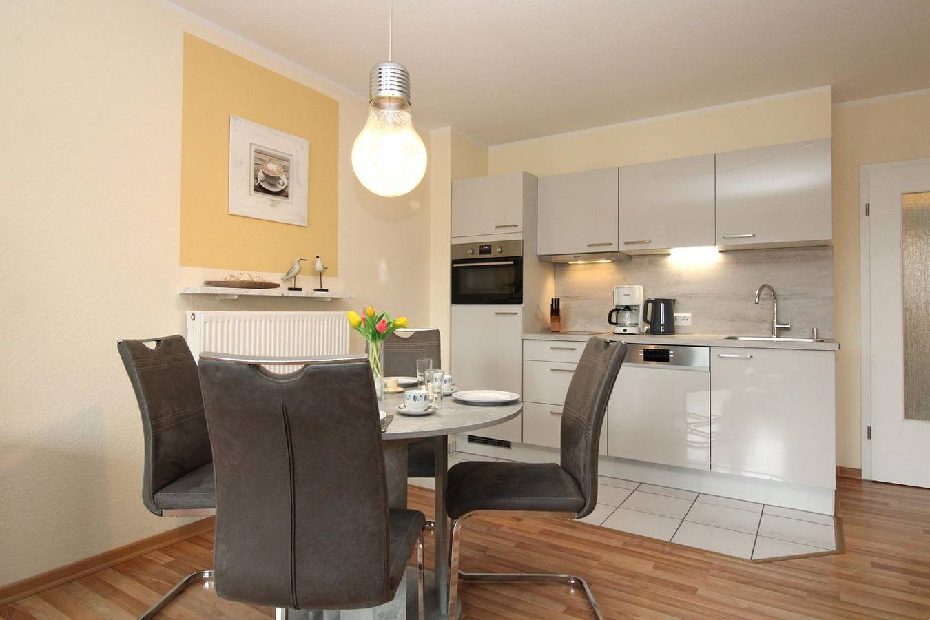 Appartement entier, Haus Eichsfeldia We 8: strandnah (2 Min.), sonnige und freundliche 2-Zimmer-Fewo in Ostseebad Kühlungsborn, Kühlungsborn