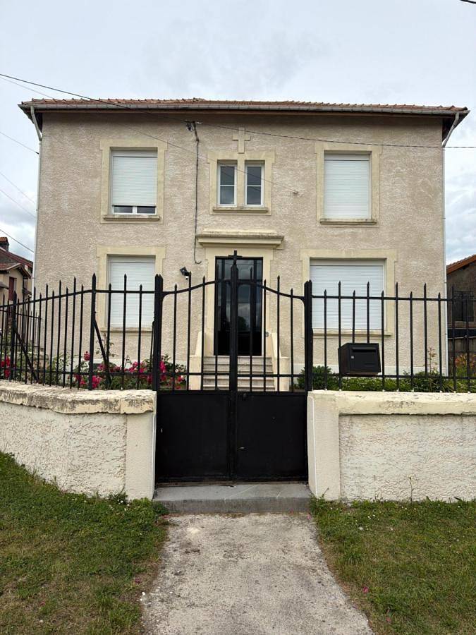 Ferienhaus für 11 Personen, mit Whirlpool und Terrasse sowie Garten in Verdun - 4