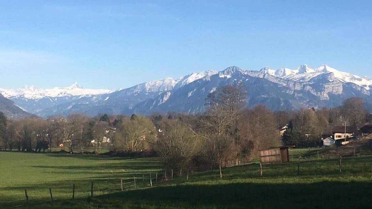 Appartement entier, One-Bedroom Apartment in Pers-Jussy, Région de Saint-Julien-en-Genevois