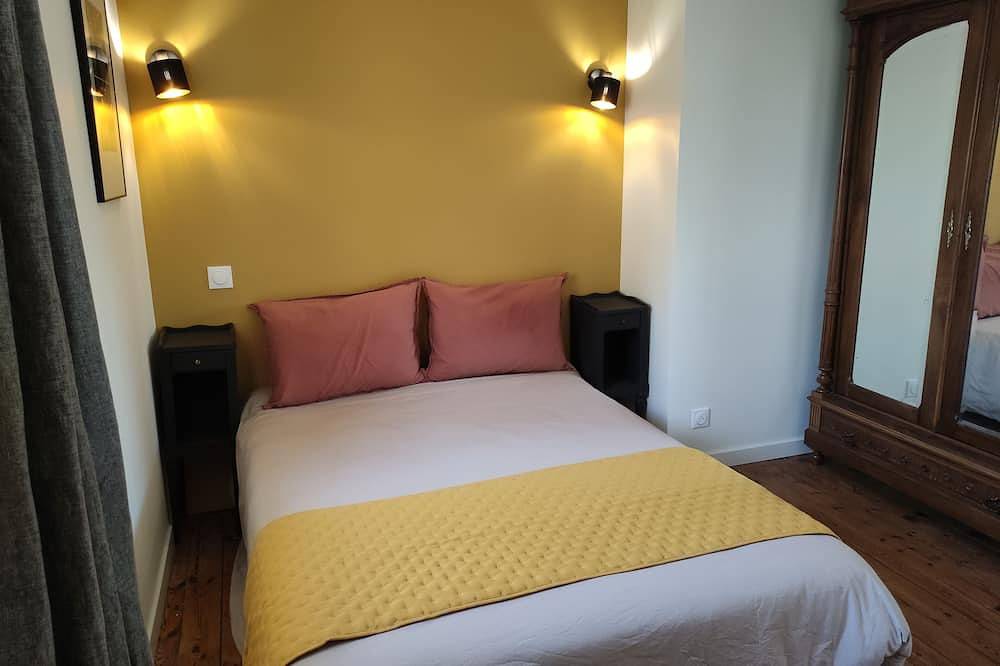 Charming fisherman's cottage with garden 5 minutes from the beach in Port-Louis, Côte des Mégalithes