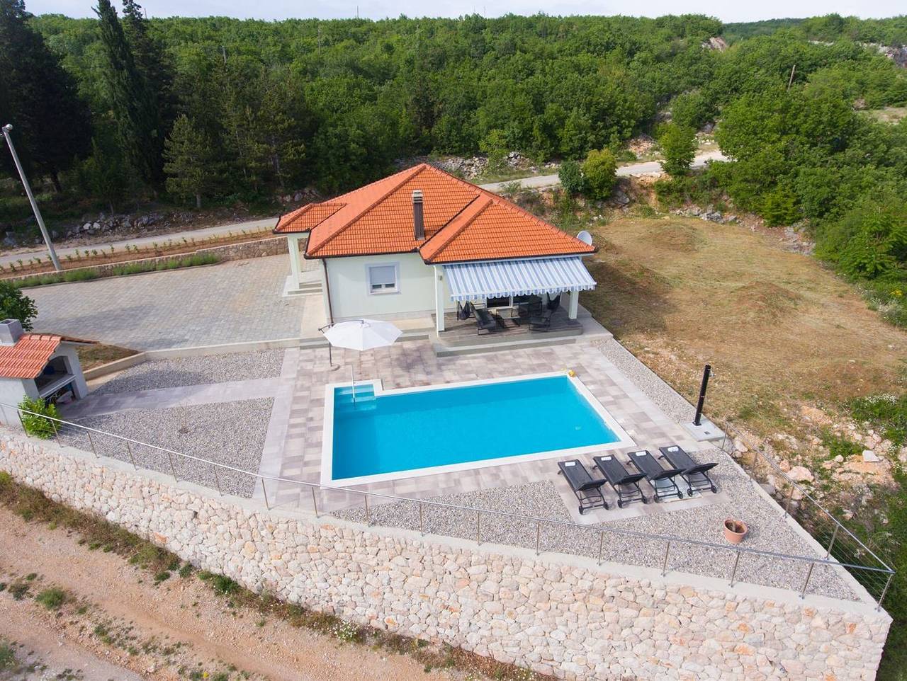 Villa Toni in Imotski, pool, private parking in Imotski, Makarska Riviera