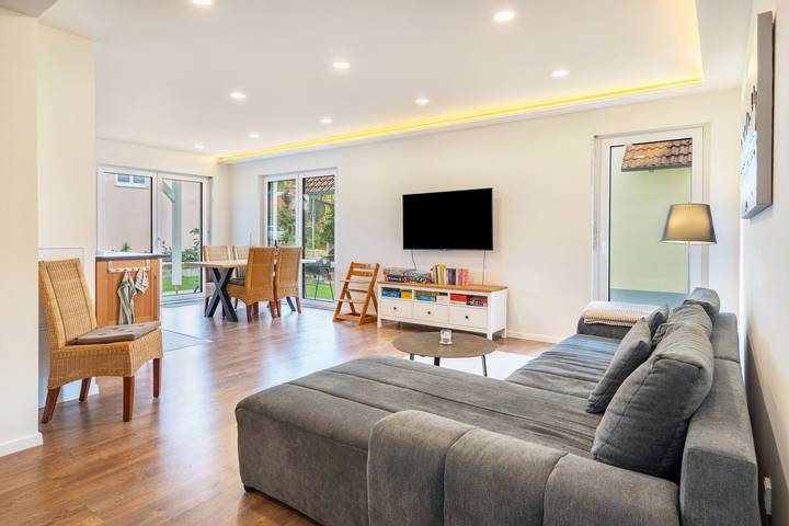 Ganze Wohnung, Ferienwohnung Auszeit mit privater Terrasse, privatem Garten und Wi-Fi in Solnhofen, Frankenalb