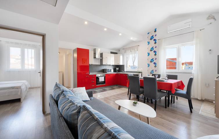 Gîte pour 4 personnes, avec terrasse à Vodice - 3