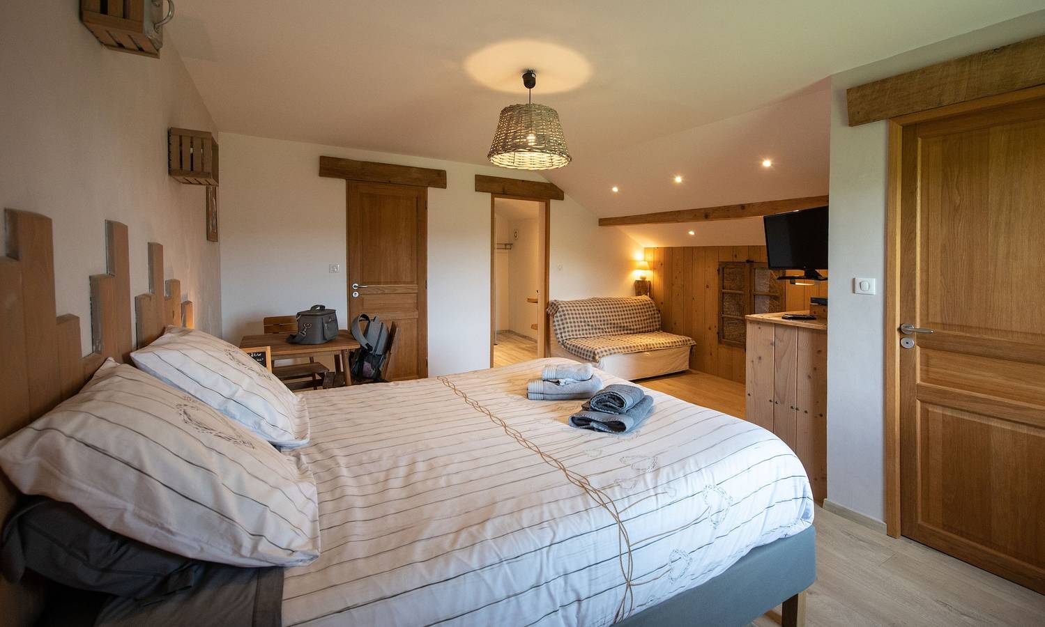 Chambres d'hôtes nos racines - le tson - Chambre avec espace de travail - salon et cuisine partagée in Saulxures-sur-Moselotte, Parc naturel régional des Ballons des Vosges