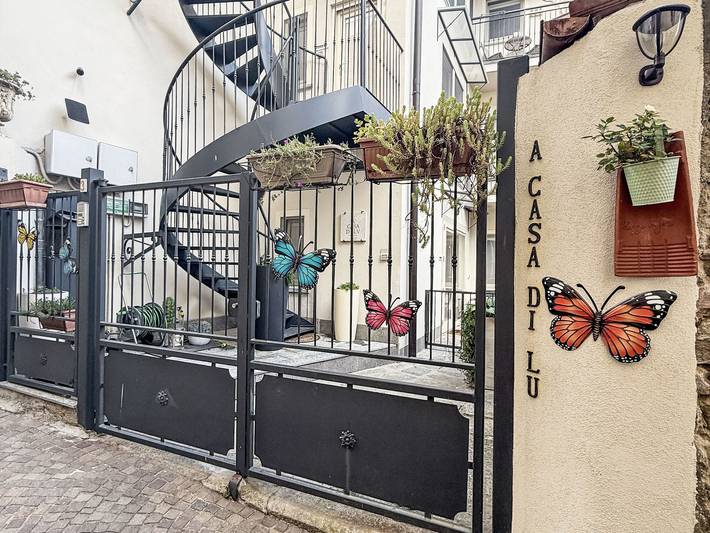 Gîte pour 3 personnes, avec Balcon à Colazza