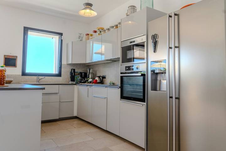 Ferienhaus für 6 Personen, mit Terrasse und Garten in Toulon - 3