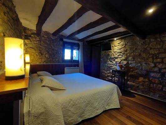 Casa rural para 2 personas, con Terraza y Jardín además de Piscina y Vistas en Noguera