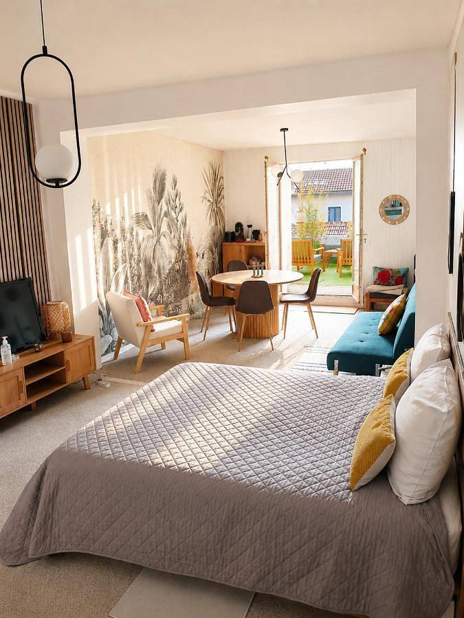 Appartement de vacances entier, Rooms Home Csm Suites privees élégantes entre Reims et Disneyland Paris 1 à 8 personnes in Charly-sur-Marne, Aisne